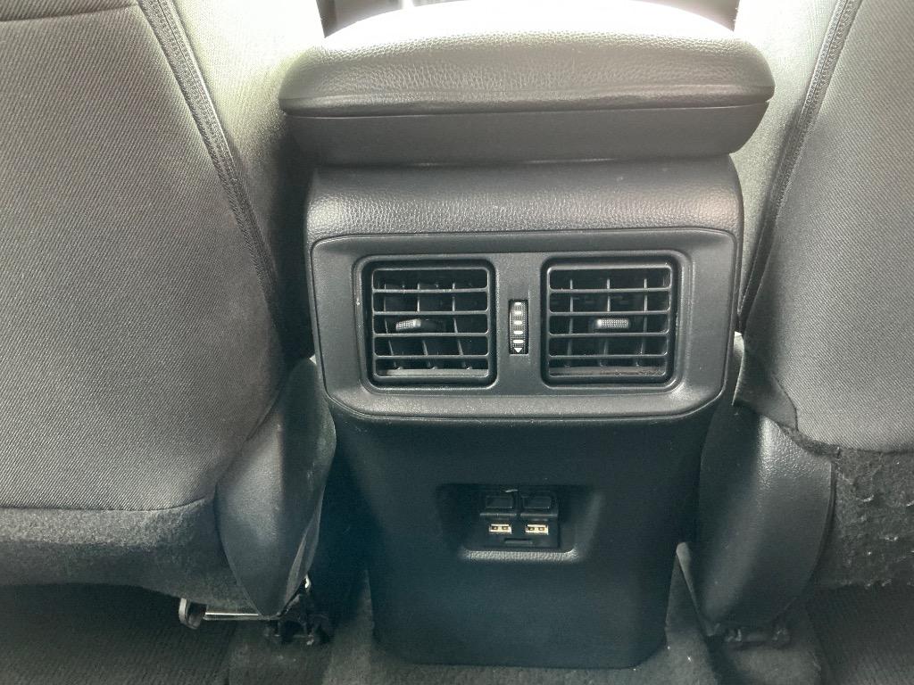 2021 Toyota RAV4 XLE - Photo 12