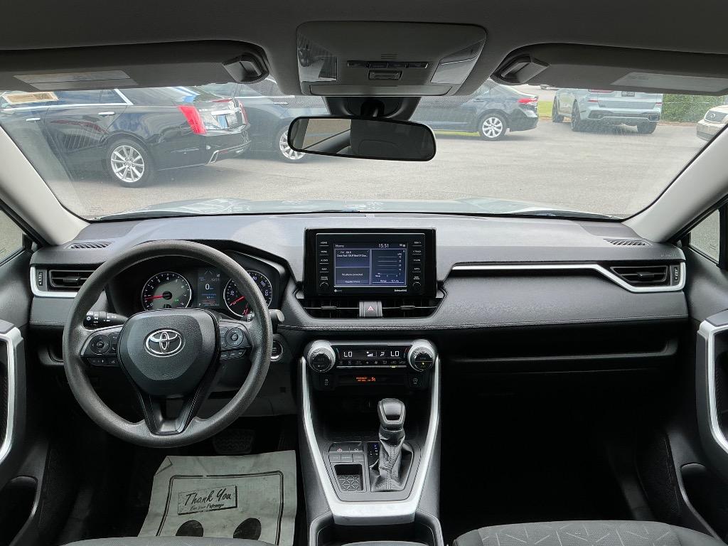 2021 Toyota RAV4 XLE - Photo 14
