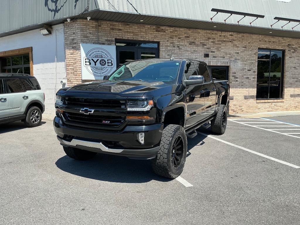 2017 Chevrolet Silverado 1500 LT 4X4 Crew Cab Short Box's photo