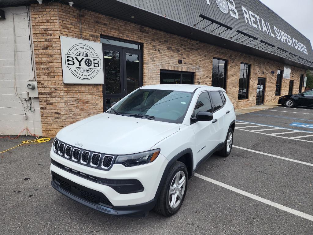 2023 Jeep Compass Sport's photo