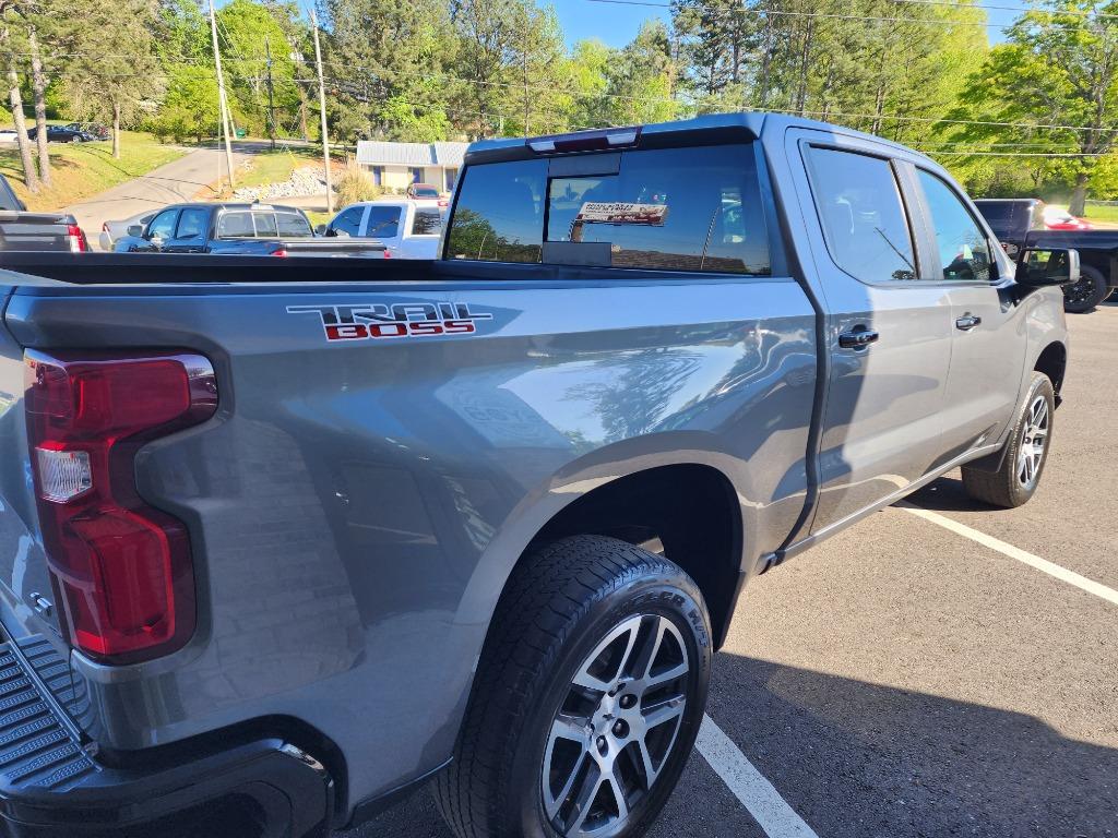 2020 Chevrolet Silverado 1500 LT photo 8