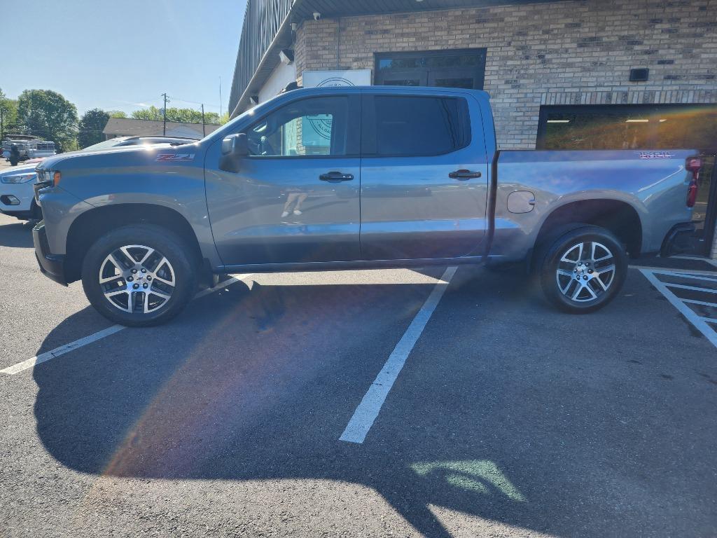 2020 Chevrolet Silverado 1500 LT photo 3