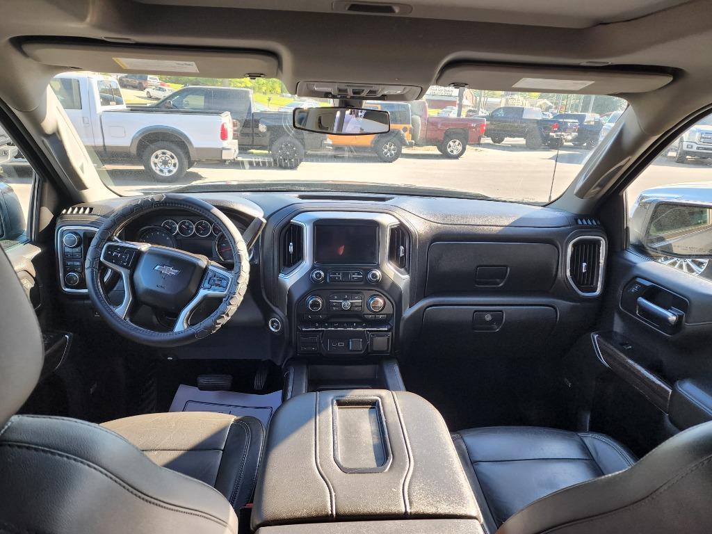 2020 Chevrolet Silverado 1500 LT photo 13