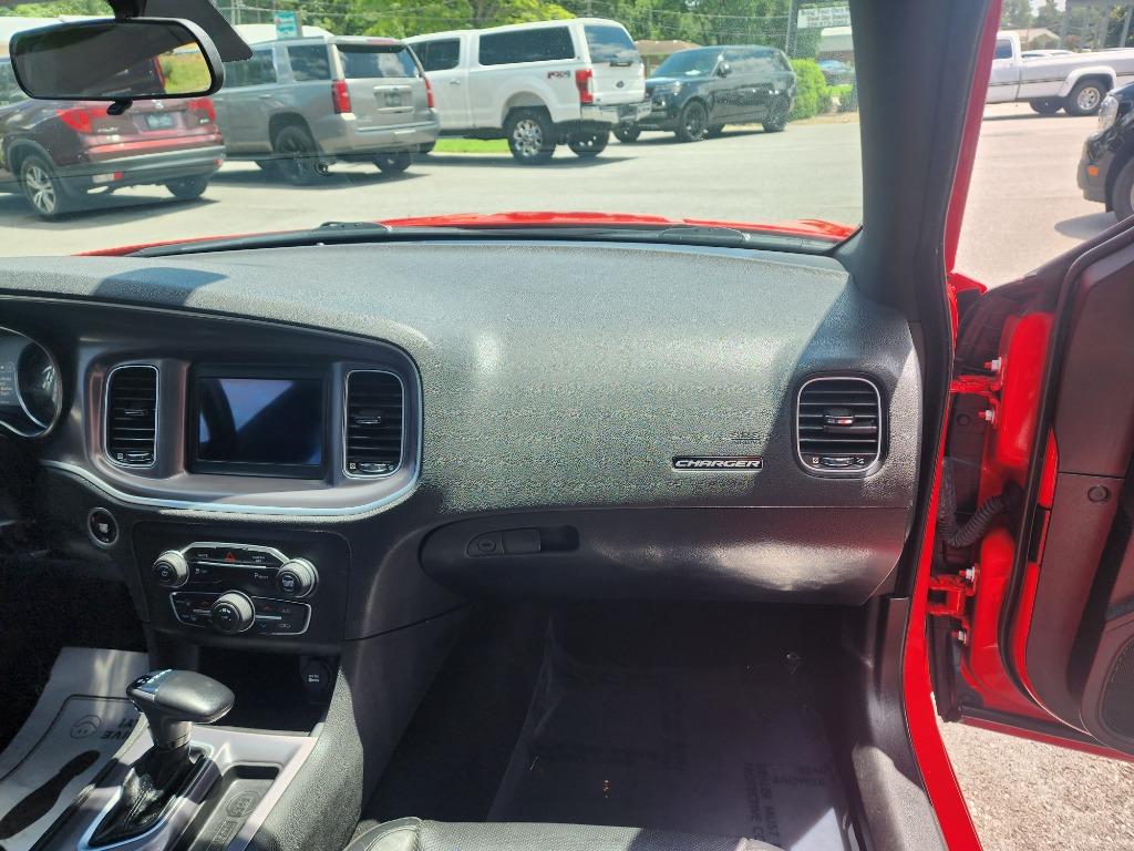 2021 Dodge Charger SXT photo 15
