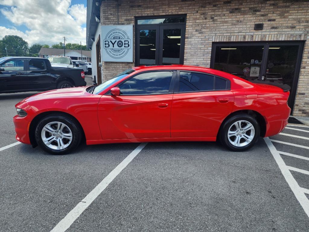 2021 Dodge Charger SXT photo 2