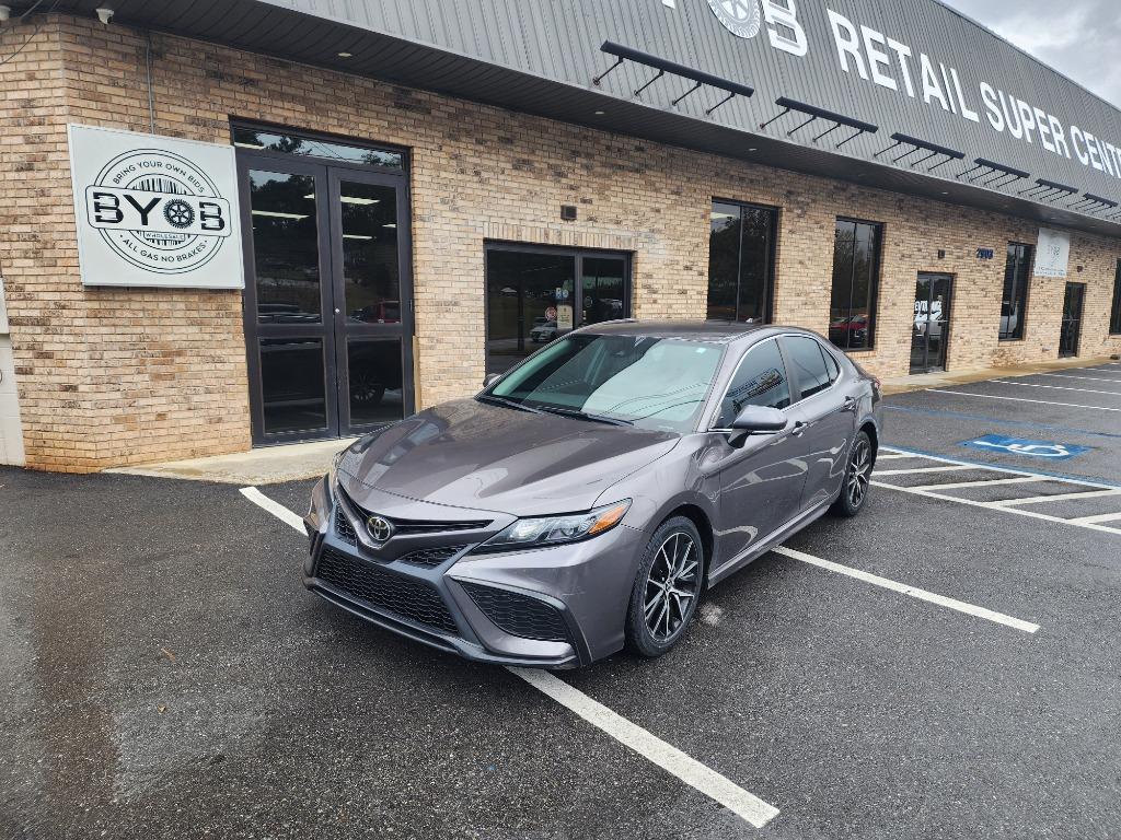 2022 Toyota Camry SE