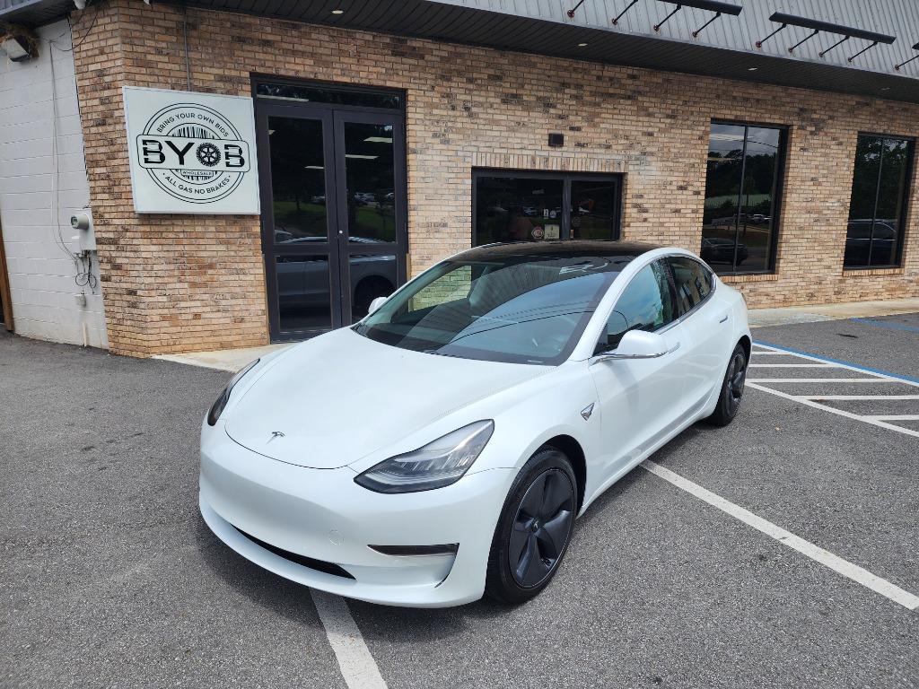 2020 Tesla Model 3 Standard Range Plus's photo